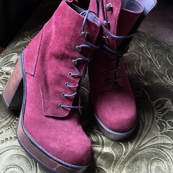 Shelly’s London | burgundy platform ankle boot - Picture 3 of 6